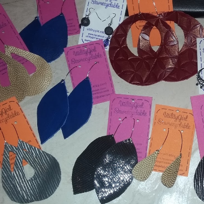 Jewelry/Clothing/Headgear