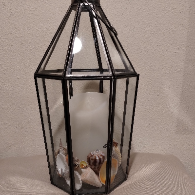 Led Lantern With A Seashell Wreath