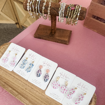 Market Display (Multiple Images)