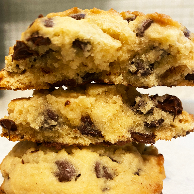 Giant Chocolate Chip Cookie