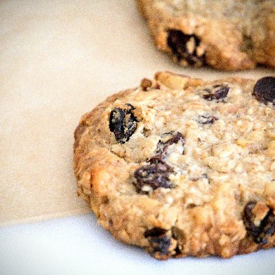 Oatmeal Raisin Nut Cookies - 9 Count