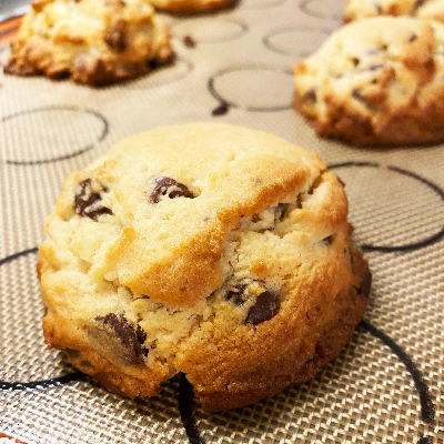 Giant Chocolate Chip Cookie