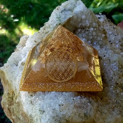 Orgonite Selenite Pyramid