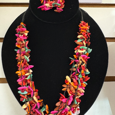 Cantelope Seed Neckalcces