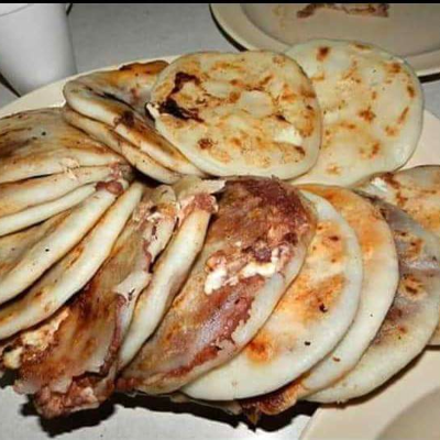 Tacos & Pupusas