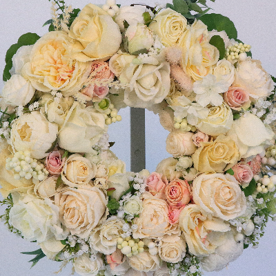 Mini Ivory Romance Wreath