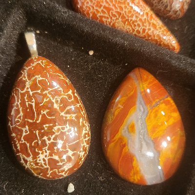 Various Rock Slabs And Polished Rocks Made Into Magnets, Necklaces, Earrings